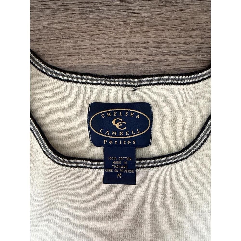 Unbranded Women's Cream and Black T-shirt